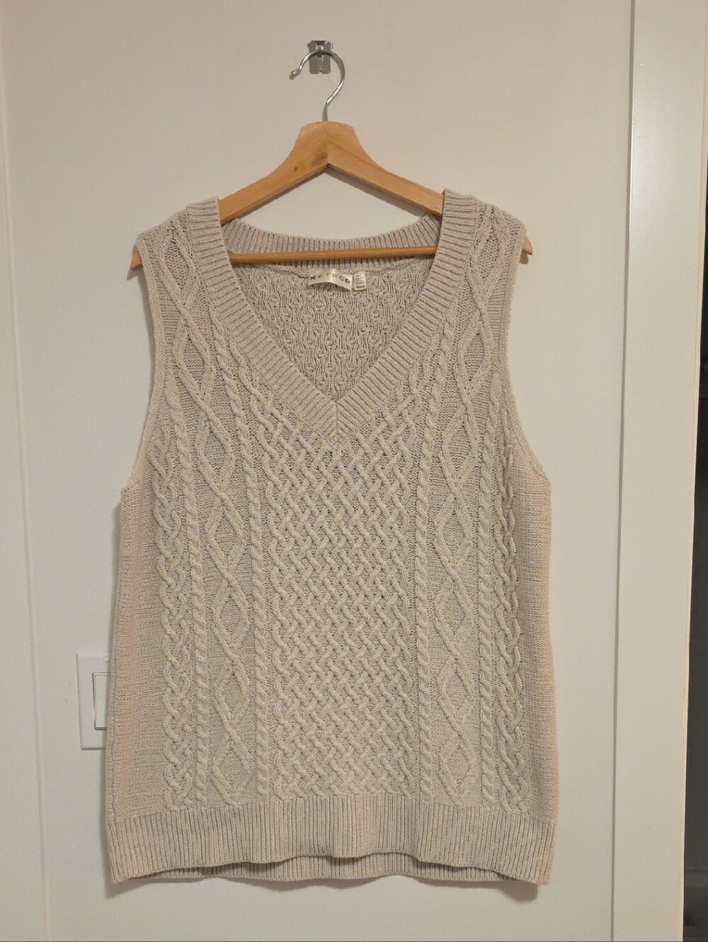 Cable Knit V-Neck Sweater Vest in Cream